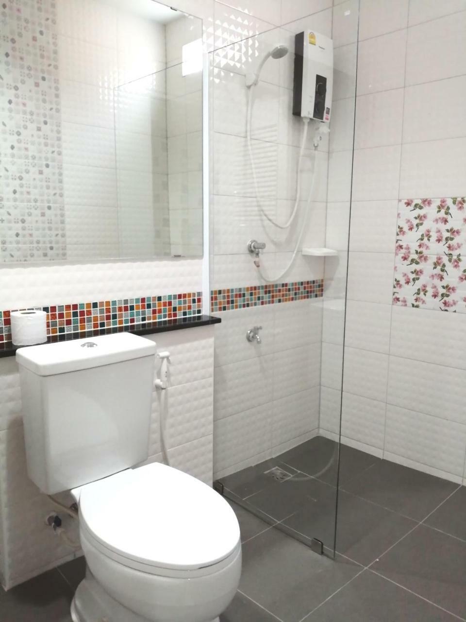 The Like Hotel Udonthani Kültér fotó